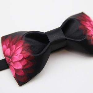 Flora Bow Tie Groom best man evening wedding